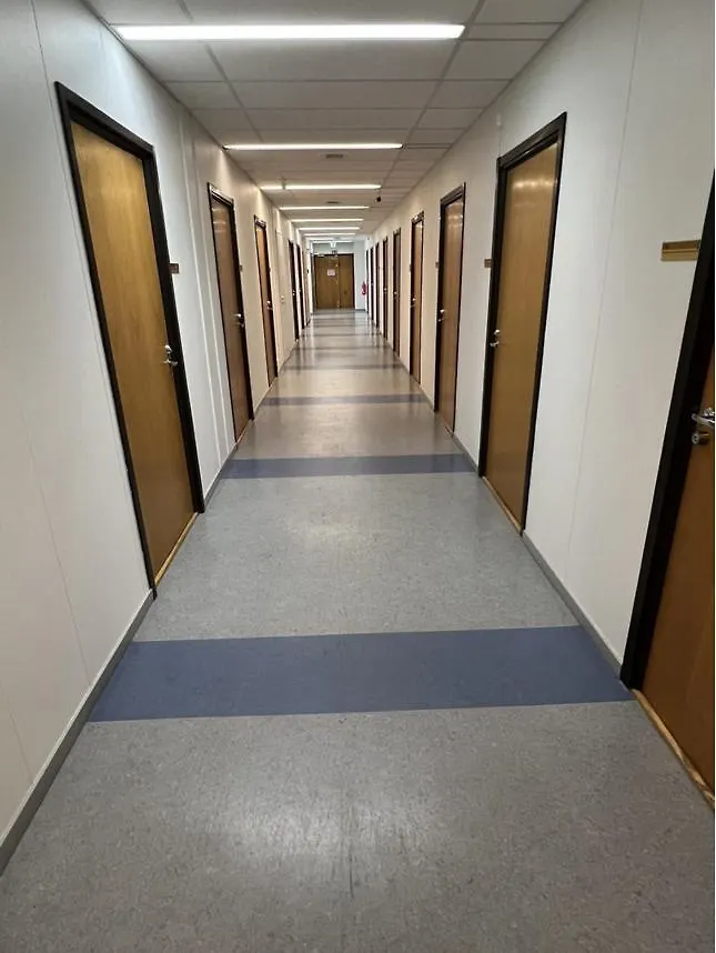 Office House Services 066 Хельсинки Хостел